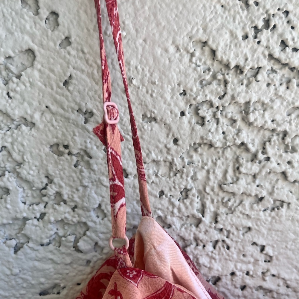 EXPRESS Adjustable Strap Pink Paisley Tank Top with Pearl Details NWT Women’s XL - Picture 6 of 12